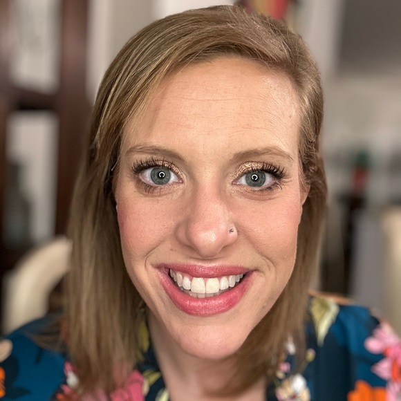 Meet your Posher, Libby - Picture 1 of 1